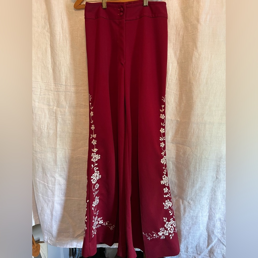 Vintage Elegant Red Wide Leg Trousers with White Embroidery - Picture 3 of 14